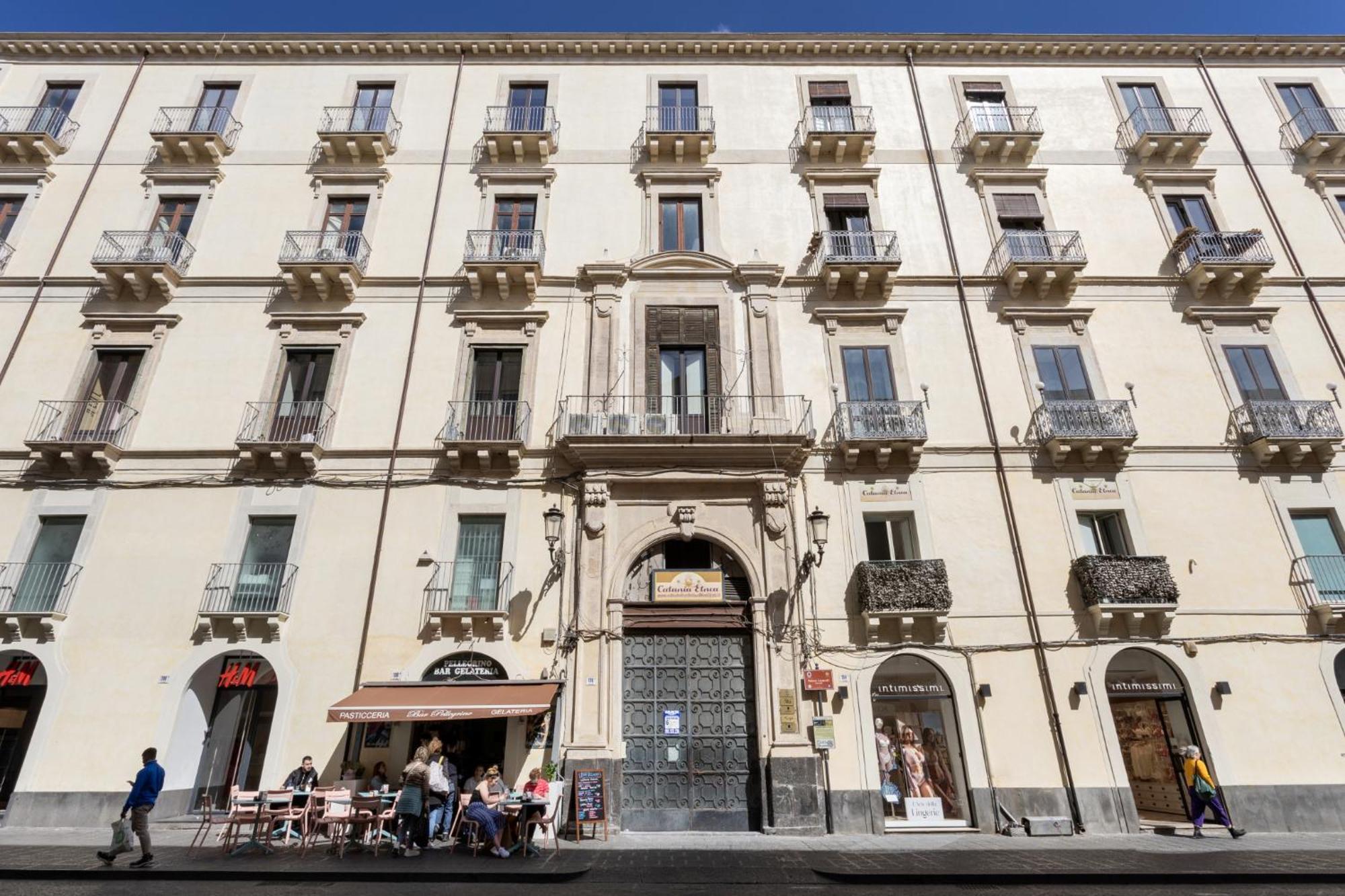Palazzo Costarelli - Bed And Breakfast Aeroporto di Catania Fontana Rossa Esterno foto